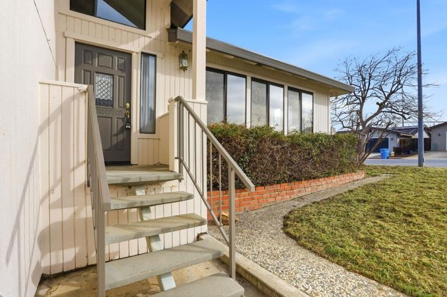 1340 Terrace Drive, Hollister, CA 95023