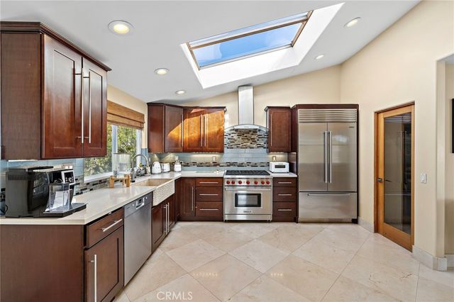 608 Loretta Drive, Laguna Beach, CA 92651