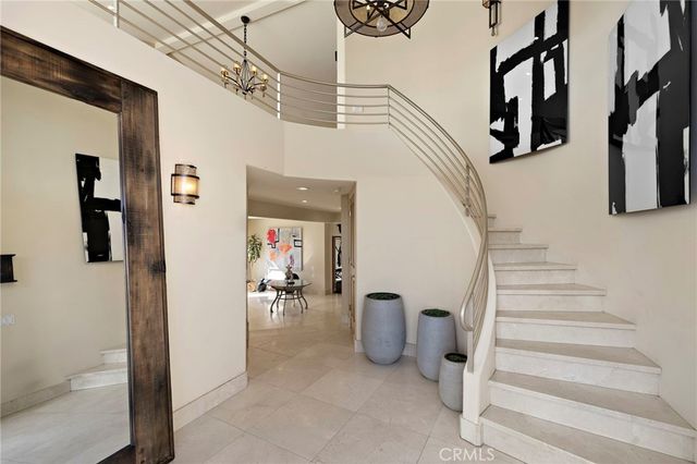 608 Loretta Drive, Laguna Beach, CA 92651