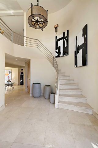 608 Loretta Drive, Laguna Beach, CA 92651