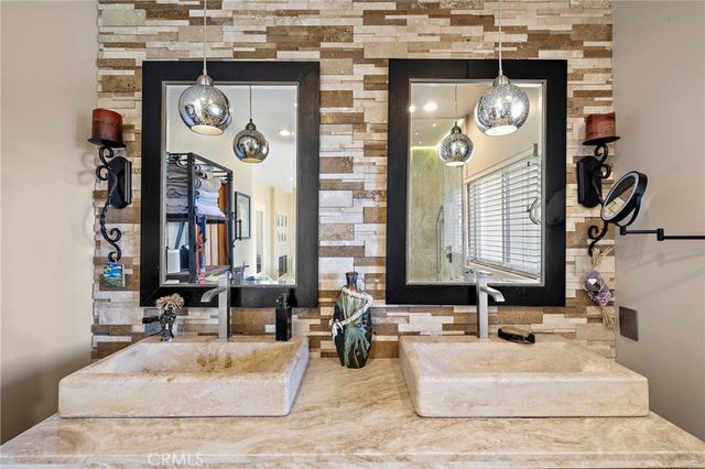 608 Loretta Drive, Laguna Beach, CA 92651