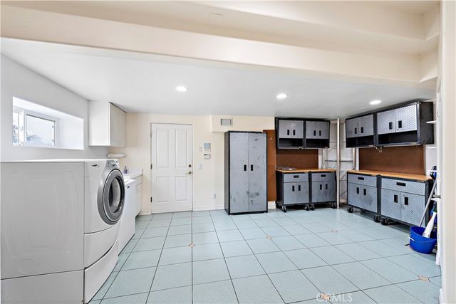 608 Loretta Drive, Laguna Beach, CA 92651