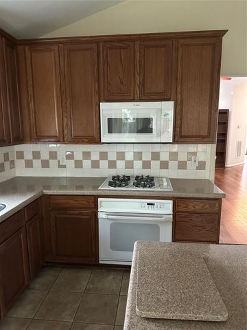 9126 Bearcove Circle, Houston, TX 77064