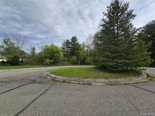3831 Michael Court, White Lake Charter Township, MI 48383