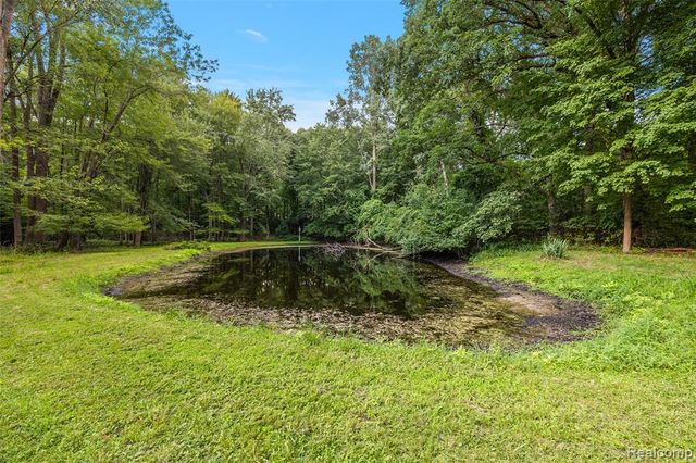 350 Casemer Road, Orion Twp, MI 48360