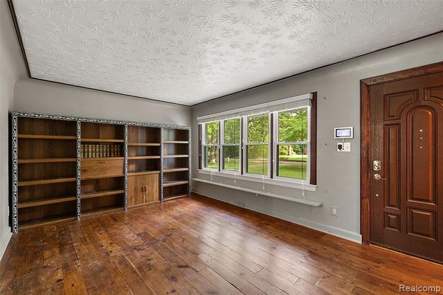 350 Casemer Road, Orion Twp, MI 48360