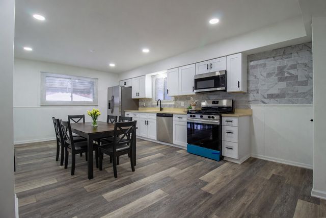 17552 Roy Street, Lansing, IL 60438