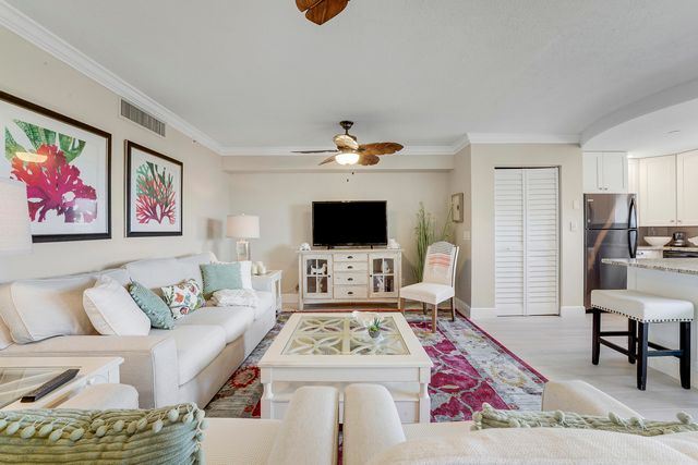 275 Palm Avenue A406, Jupiter, FL 33477