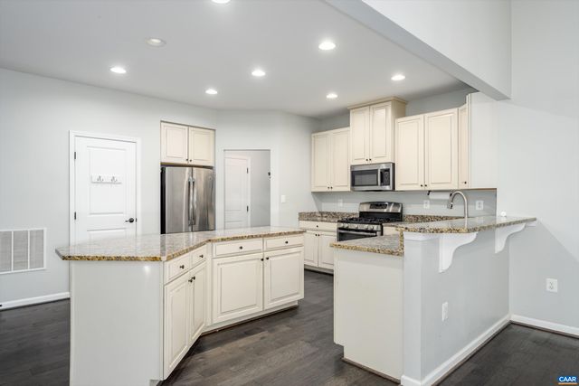 1578 BURGUNDY LN, Charlottesville, VA 22911