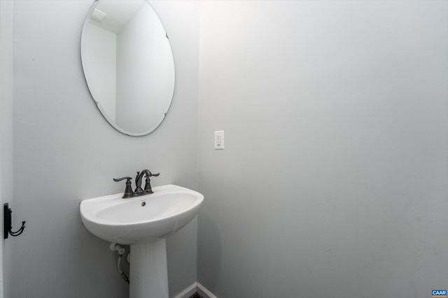 1578 BURGUNDY LN, Charlottesville, VA 22911