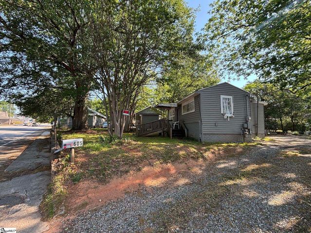 104 Snow Street, Greer, SC 29651