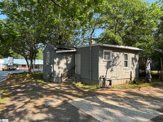 104 Snow Street, Greer, SC 29651