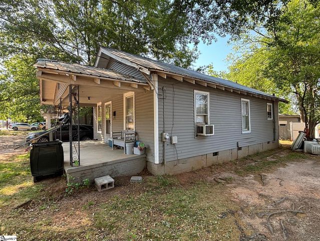 104 Snow Street, Greer, SC 29651
