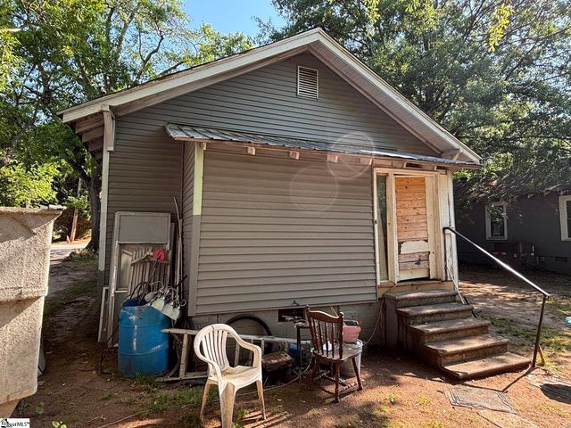 104 Snow Street, Greer, SC 29651