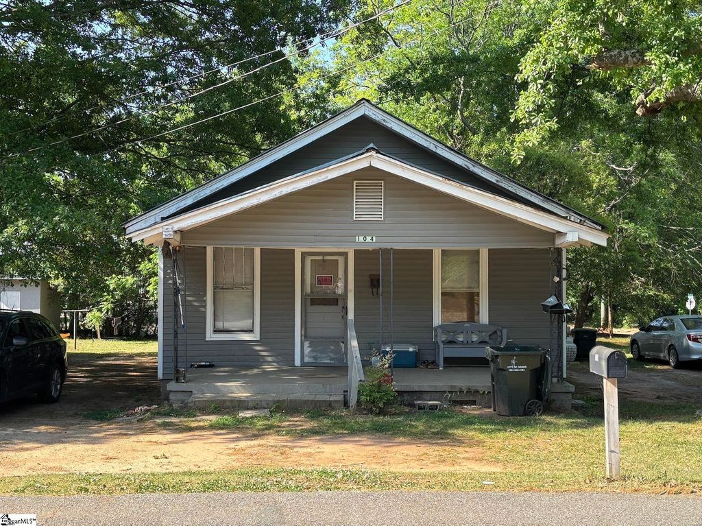 104 Snow Street, Greer, SC 29651