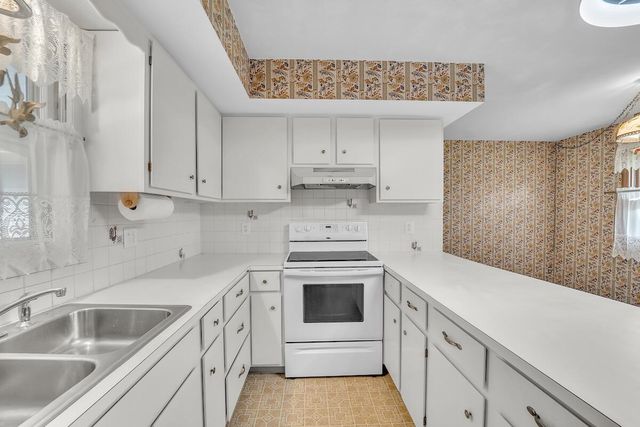 5305 86th STREET, Pleasant Prairie, WI 53158