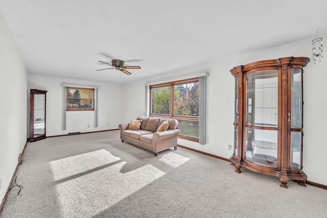 5305 86th STREET, Pleasant Prairie, WI 53158