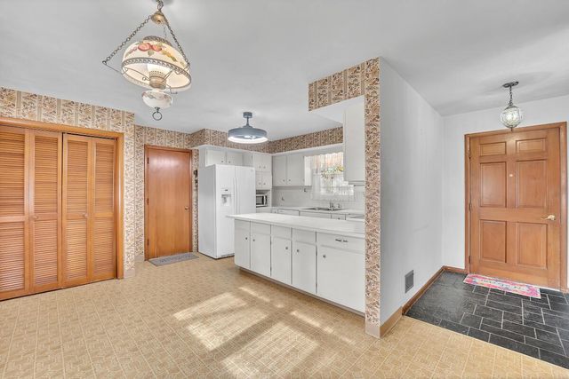 5305 86th STREET, Pleasant Prairie, WI 53158