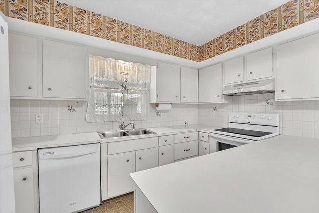 5305 86th STREET, Pleasant Prairie, WI 53158