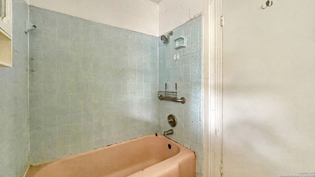 103 Pollydale Ave, San Antonio, TX 78223
