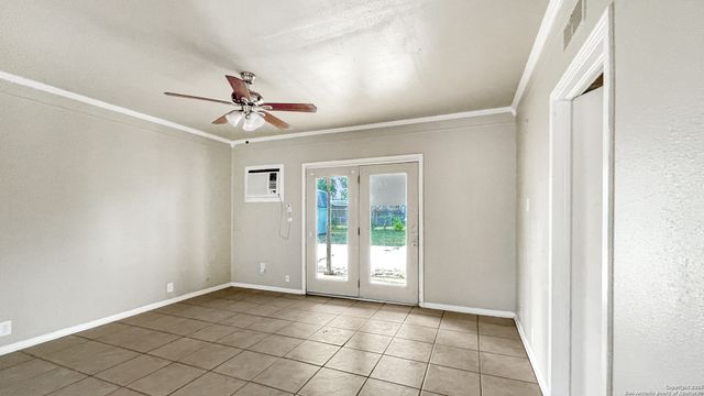 103 Pollydale Ave, San Antonio, TX 78223