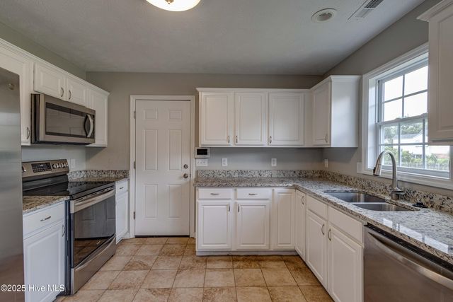 215 Rutherford Way, Jacksonville, NC 28540