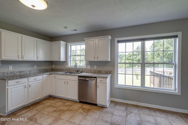 215 Rutherford Way, Jacksonville, NC 28540