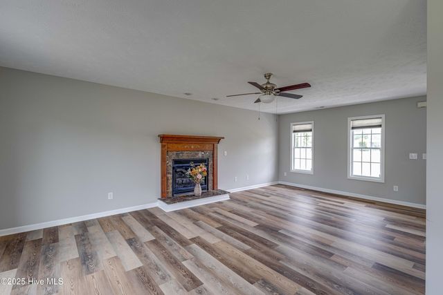 215 Rutherford Way, Jacksonville, NC 28540