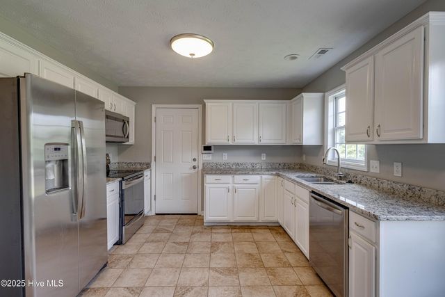 215 Rutherford Way, Jacksonville, NC 28540