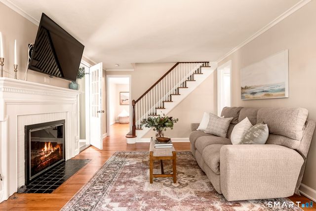 27 Hilltop Drive, West Hartford, CT 06107