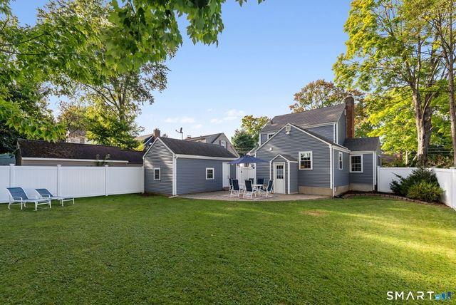 27 Hilltop Drive, West Hartford, CT 06107