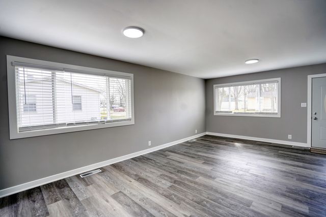 615 Best Avenue, Dekalb, IL 60115