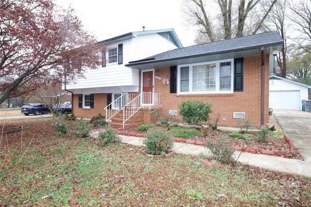 3301 Wiseman Drive, Charlotte, NC 28227