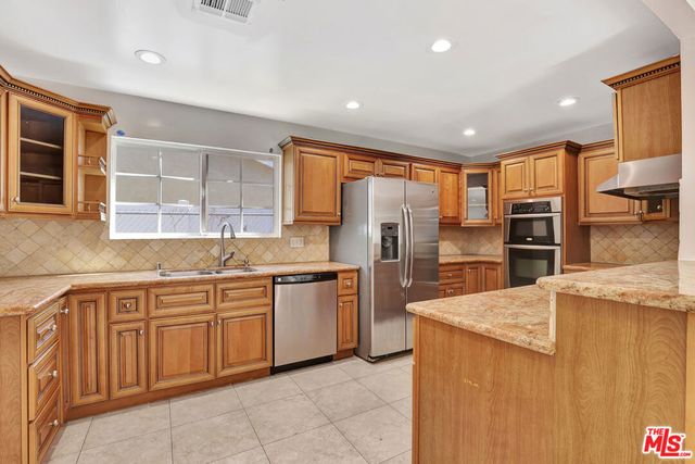 6421 Franrivers Avenue, West Hills, CA 91307