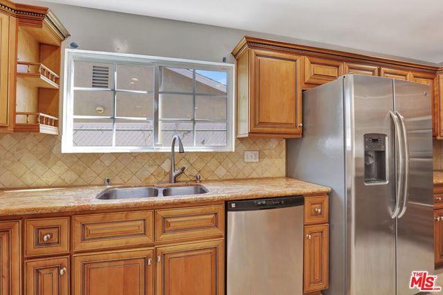 6421 Franrivers Avenue, West Hills, CA 91307
