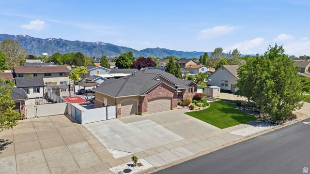 1031 S 1525 W, Syracuse, UT 84075