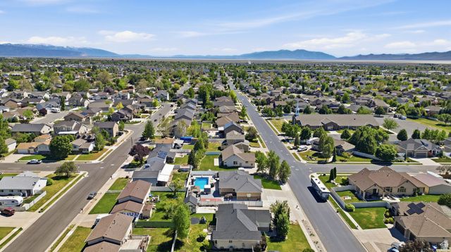 1031 S 1525 W, Syracuse, UT 84075