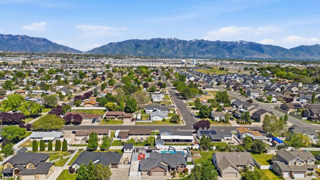 1031 S 1525 W, Syracuse, UT 84075