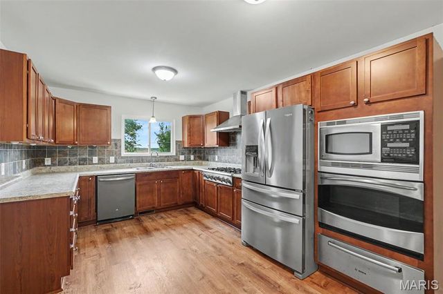 2790 Rosewood Drive, Arnold, MO 63010