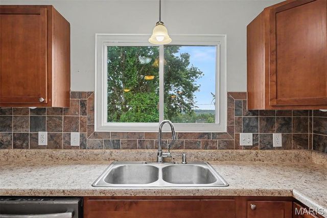 2790 Rosewood Drive, Arnold, MO 63010