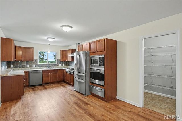 2790 Rosewood Drive, Arnold, MO 63010