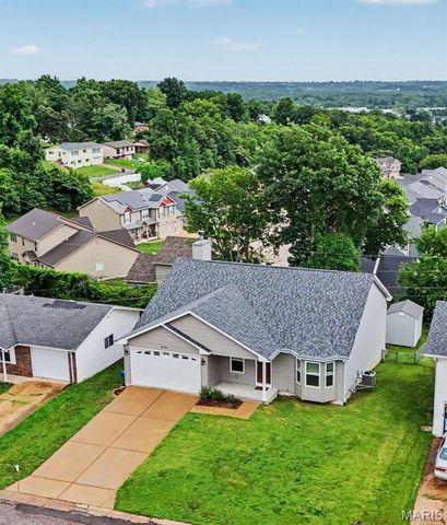 2790 Rosewood Drive, Arnold, MO 63010