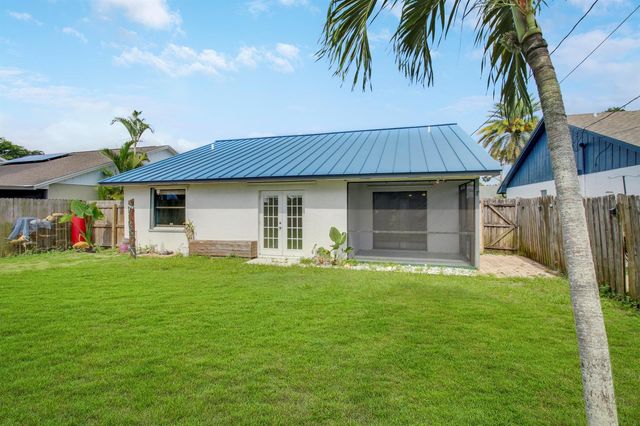 5929 SE Collins Avenue, Stuart, FL 34997