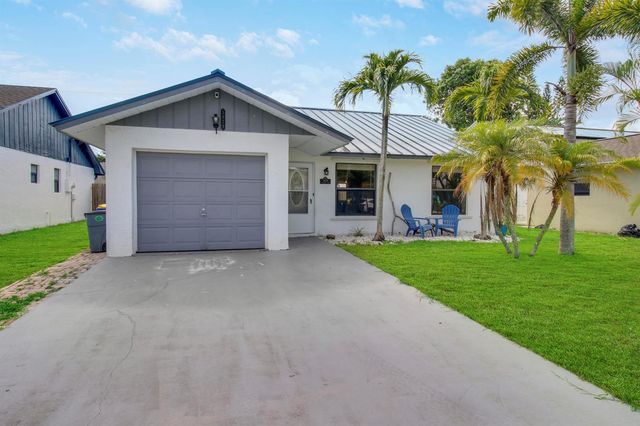 5929 SE Collins Avenue, Stuart, FL 34997