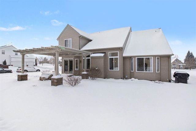 1804 Kristina Drive, White Lake, MI 48386