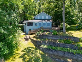 44850 Woodman Drive, Paw Paw, MI 49079