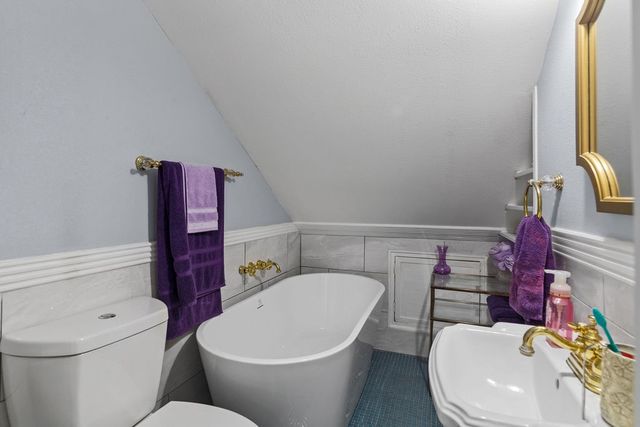 1200 Park Drive, Hillsboro, TX 76645