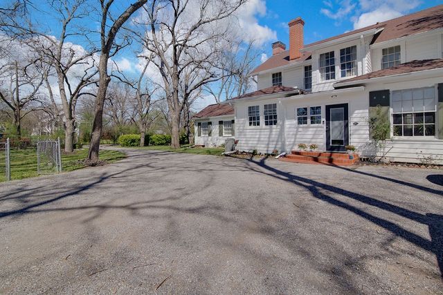 1200 Park Drive, Hillsboro, TX 76645