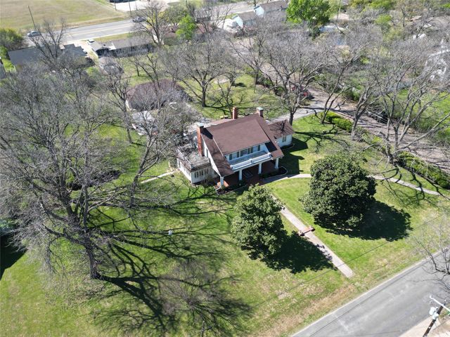 1200 Park Drive, Hillsboro, TX 76645