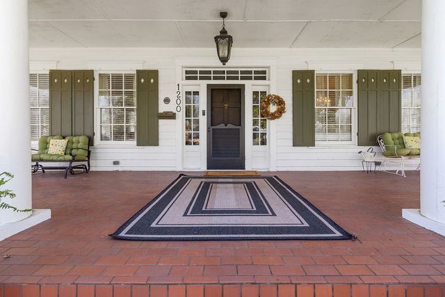 1200 Park Drive, Hillsboro, TX 76645